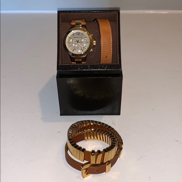 MK cognac leather & gold double wrap bracelet - Picture 7 of 8